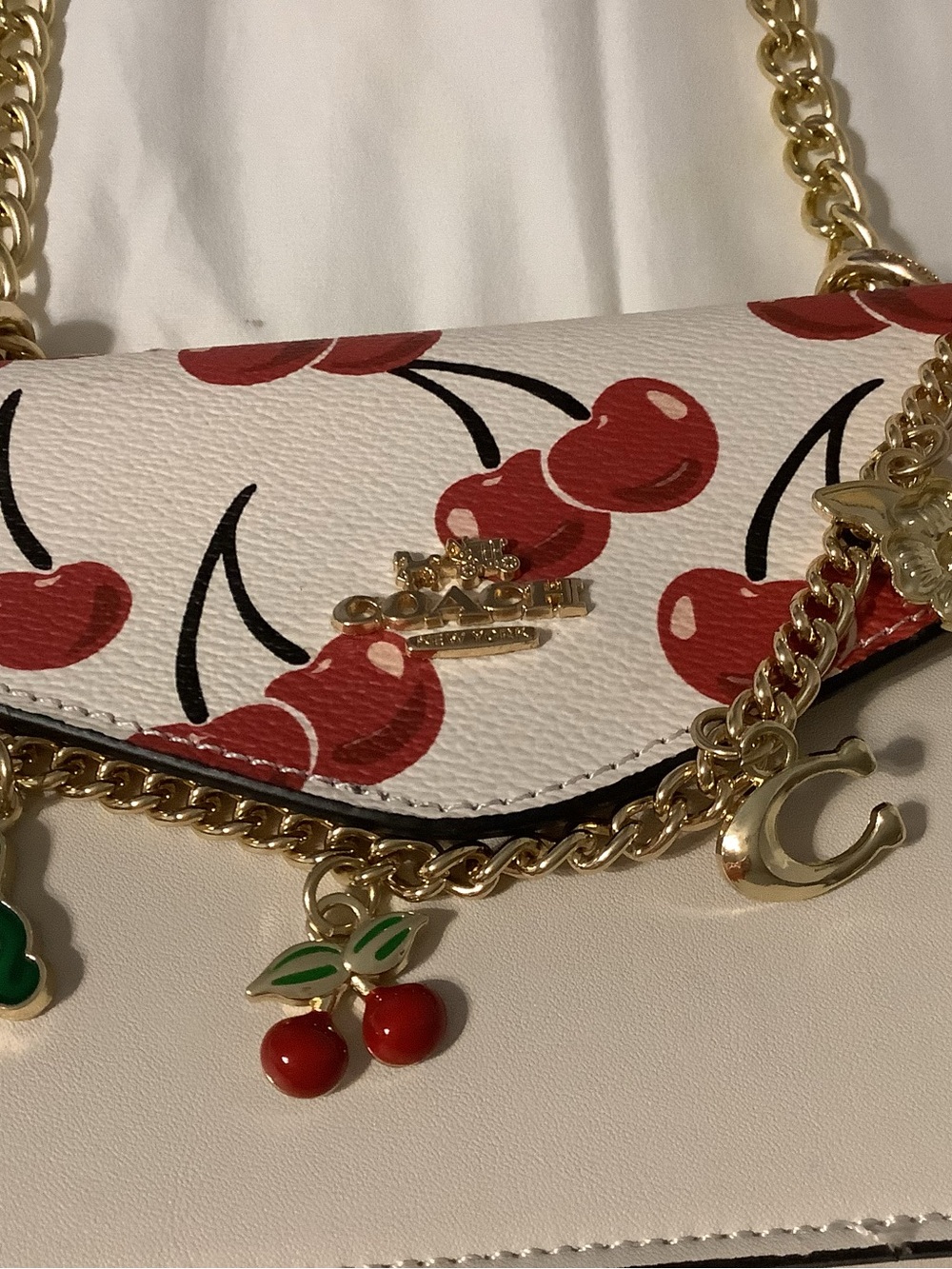 Coach Cream Leather Shoulder Bag & Cherry Print Wallet Set - Red - Picture 4 of 9